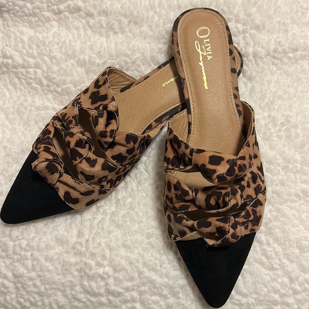Olivia Ferguson Womens leopard flats. Size 9. Like new